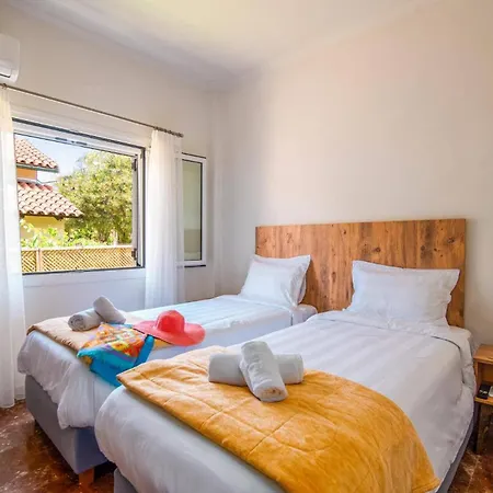 Villa Mandola By *